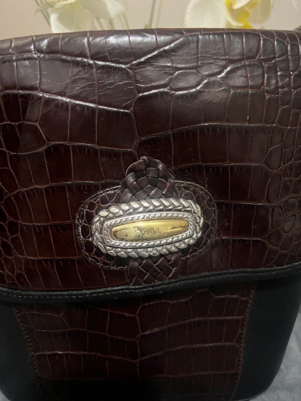 Brighton Vintage Magdaleine Leather Bucket Style Bag GUC retail $225 - Picture 3 of 8